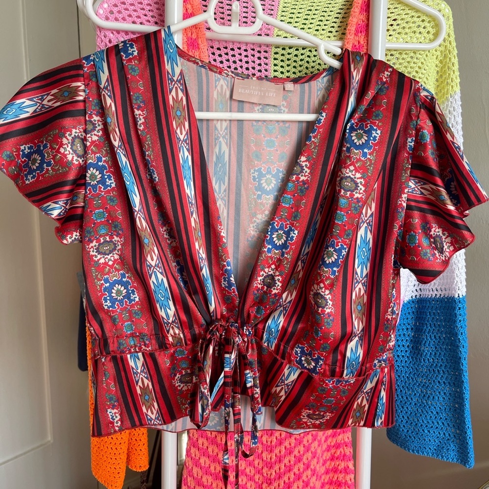 SILK AZTEC DRAWSTRING WAIST SHORT SLEEVE BLOUSE MADE IN GREECE